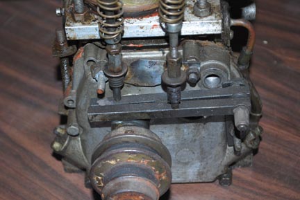 Bill Cartland Briggs and Stratton engine conversion with a VW cylinder for the steam cylinder